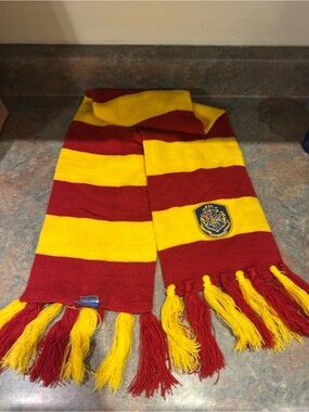 Warner Bros. Harry Potter Gryffindor Knit Scarf with Fringe